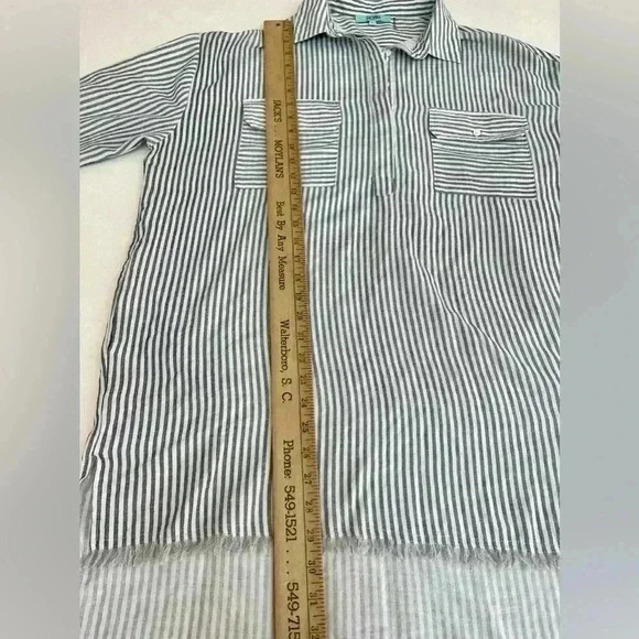 Karlie gray, and white striped tunic longer hem line in the back 100% cotton LG - Picture 6 of 7
